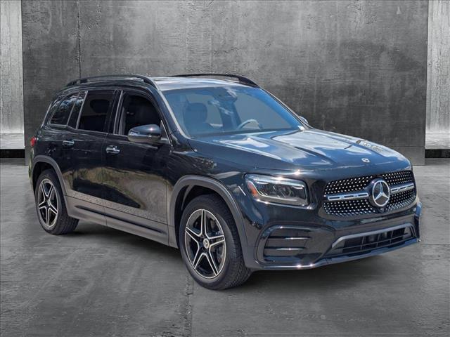 new 2025 Mercedes-Benz GLB 250 car, priced at $53,665