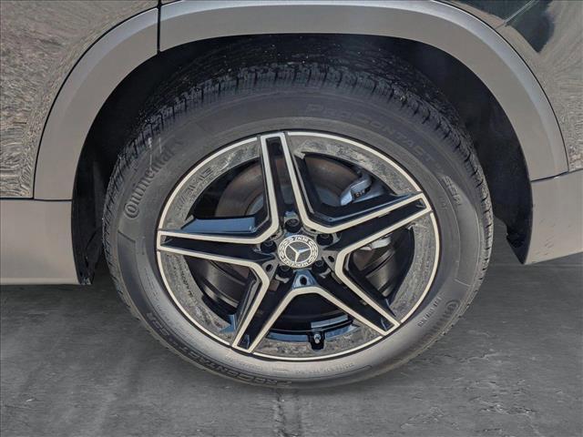 new 2025 Mercedes-Benz GLB 250 car, priced at $53,665