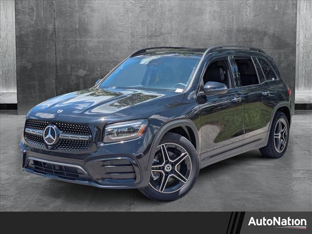 new 2025 Mercedes-Benz GLB 250 car, priced at $53,665