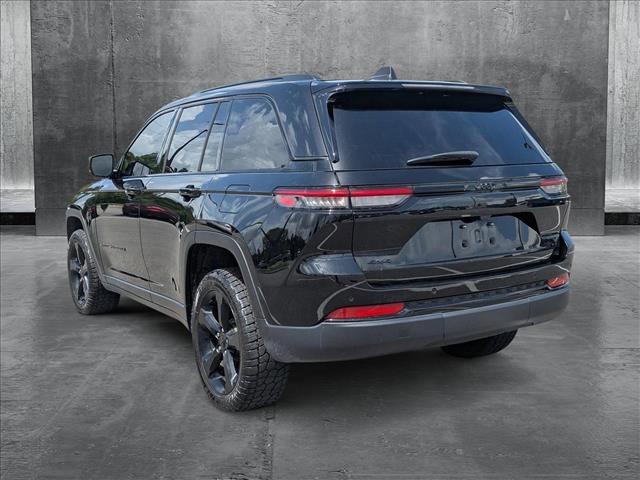 used 2024 Jeep Grand Cherokee car, priced at $34,019