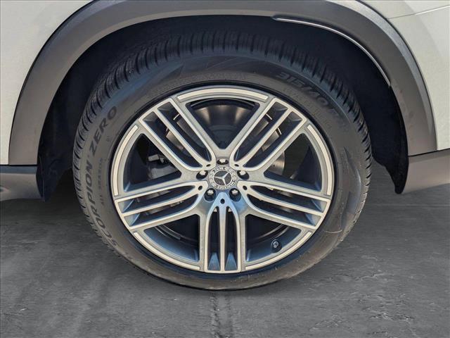 new 2025 Mercedes-Benz GLS 450 car, priced at $91,800