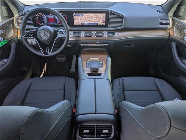 new 2025 Mercedes-Benz GLE 450 car, priced at $75,795