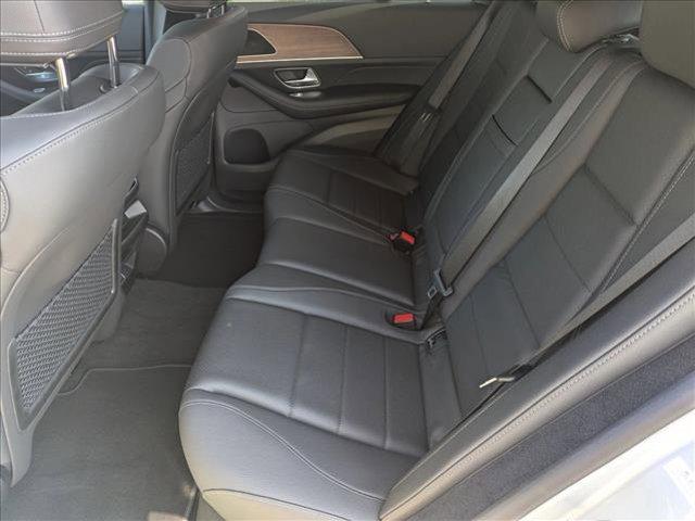 new 2025 Mercedes-Benz GLE 450 car, priced at $75,795