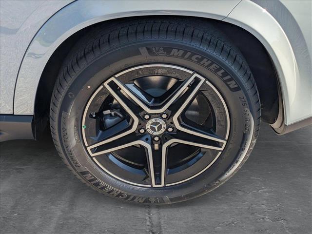 new 2025 Mercedes-Benz GLE 450 car, priced at $90,200