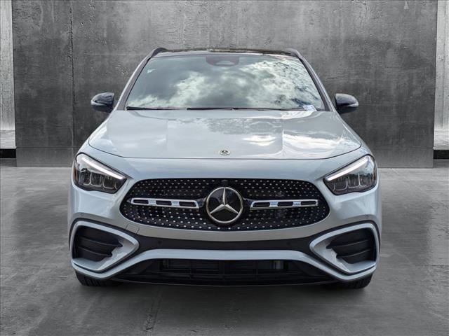 new 2025 Mercedes-Benz GLA 250 car, priced at $51,660