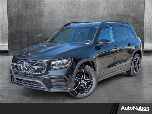 new 2025 Mercedes-Benz GLB 250 car, priced at $54,735
