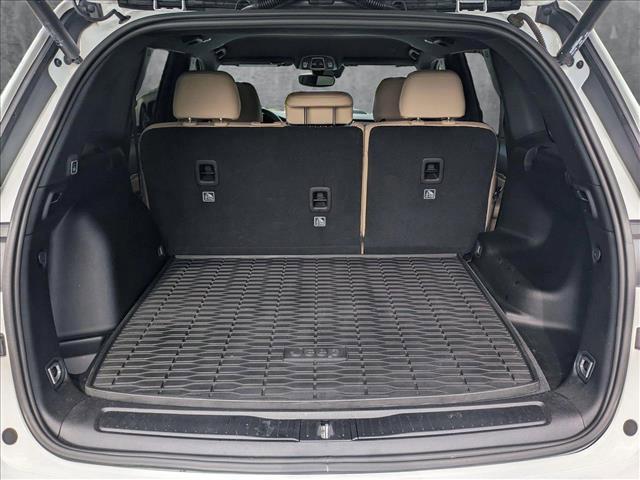 used 2024 Jeep Grand Cherokee car, priced at $37,882