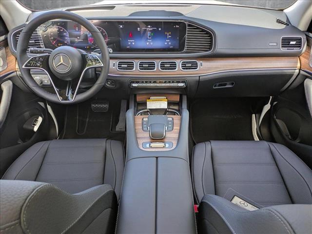 new 2025 Mercedes-Benz GLE 580 car, priced at $102,190