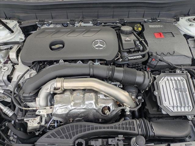 new 2025 Mercedes-Benz GLB 250 car, priced at $49,580