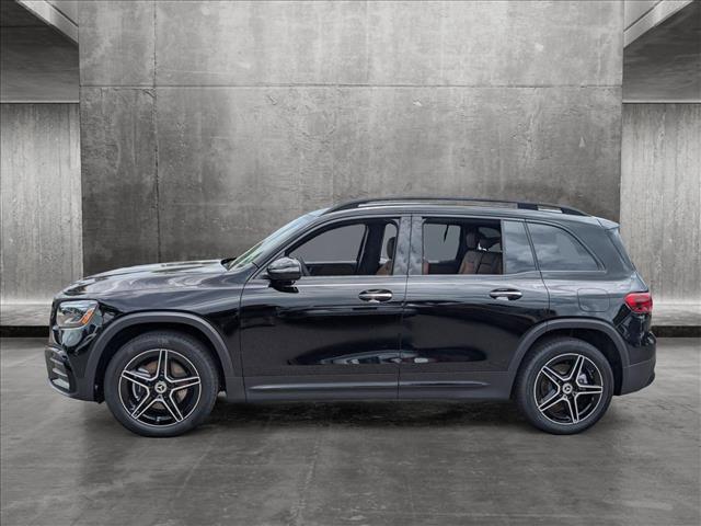 new 2024 Mercedes-Benz GLB 250 car, priced at $52,945