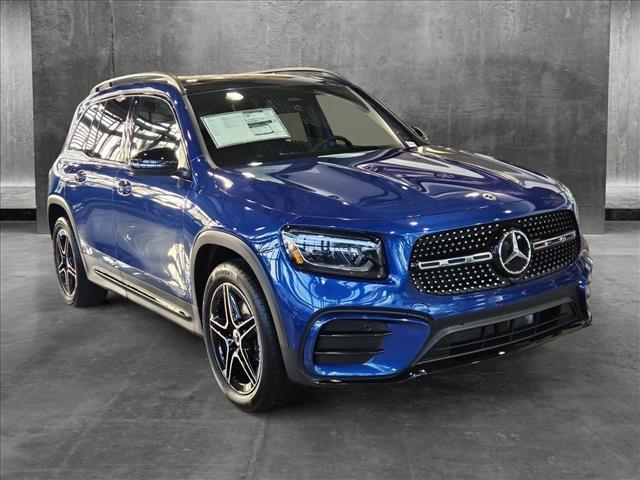 new 2024 Mercedes-Benz GLB 250 car, priced at $53,075