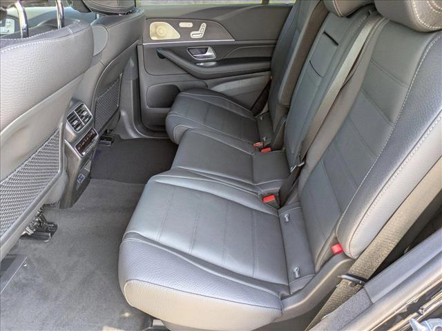 new 2025 Mercedes-Benz GLS 580 car, priced at $119,265