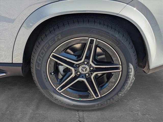 new 2025 Mercedes-Benz GLE 450 car, priced at $88,630