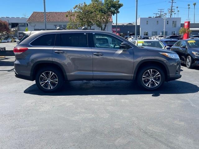 used 2018 Toyota Highlander car, priced at $22,100