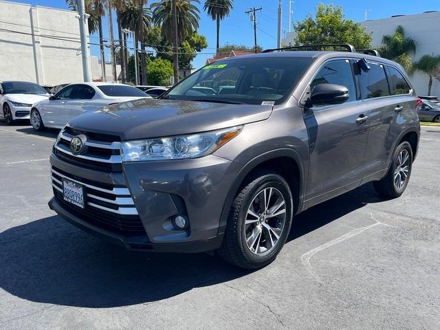 used 2018 Toyota Highlander car, priced at $22,100