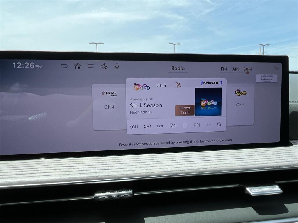 new 2025 Genesis GV80 car, priced at $81,178