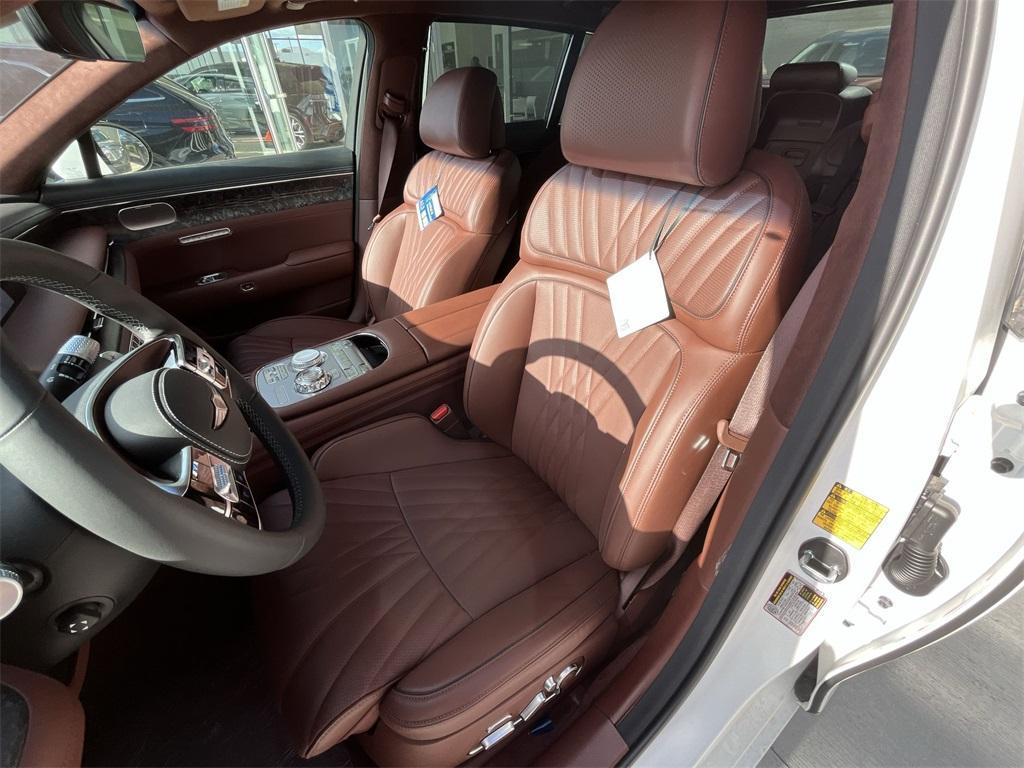 new 2025 Genesis G90 car, priced at $99,010