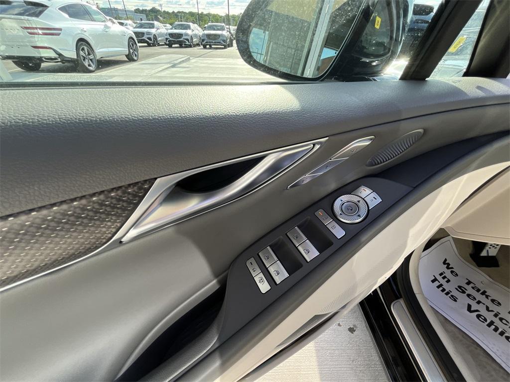 new 2025 Genesis G80 car, priced at $76,630