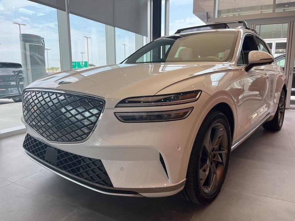 new 2025 Genesis Electrified GV70 car, priced at $59,400