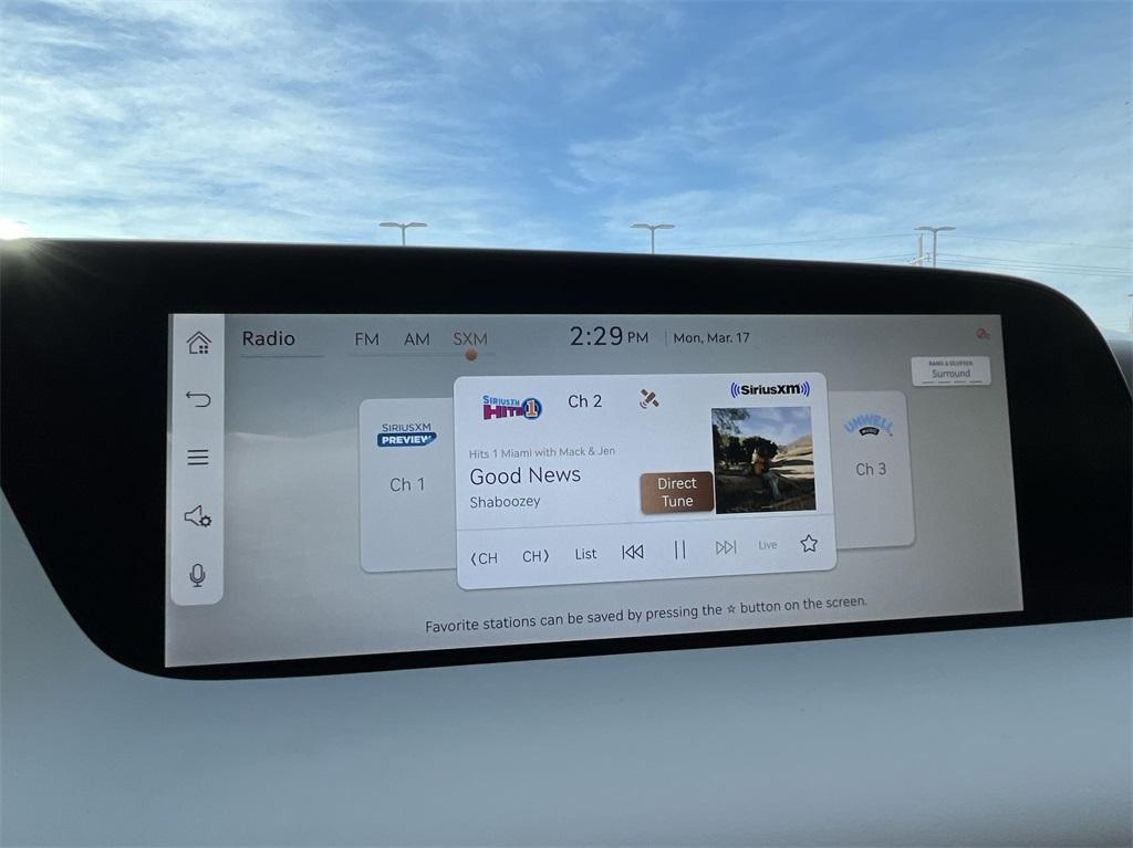 new 2025 Genesis G90 car, priced at $98,168