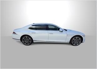 new 2025 Genesis G90 car, priced at $98,168