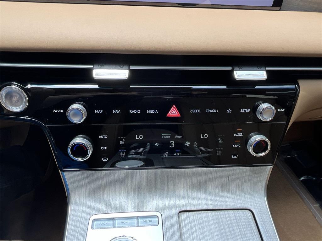 new 2025 Genesis G80 car, priced at $61,080