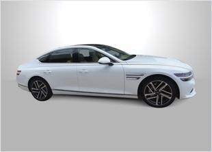 new 2025 Genesis G80 car, priced at $61,080