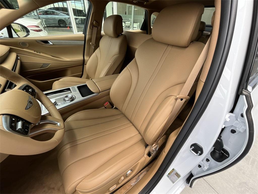 new 2025 Genesis G80 car, priced at $61,080