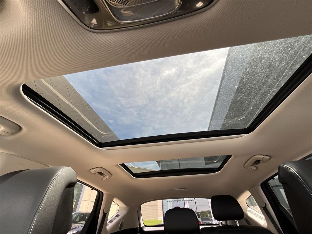 new 2025 Genesis GV80 car, priced at $67,707