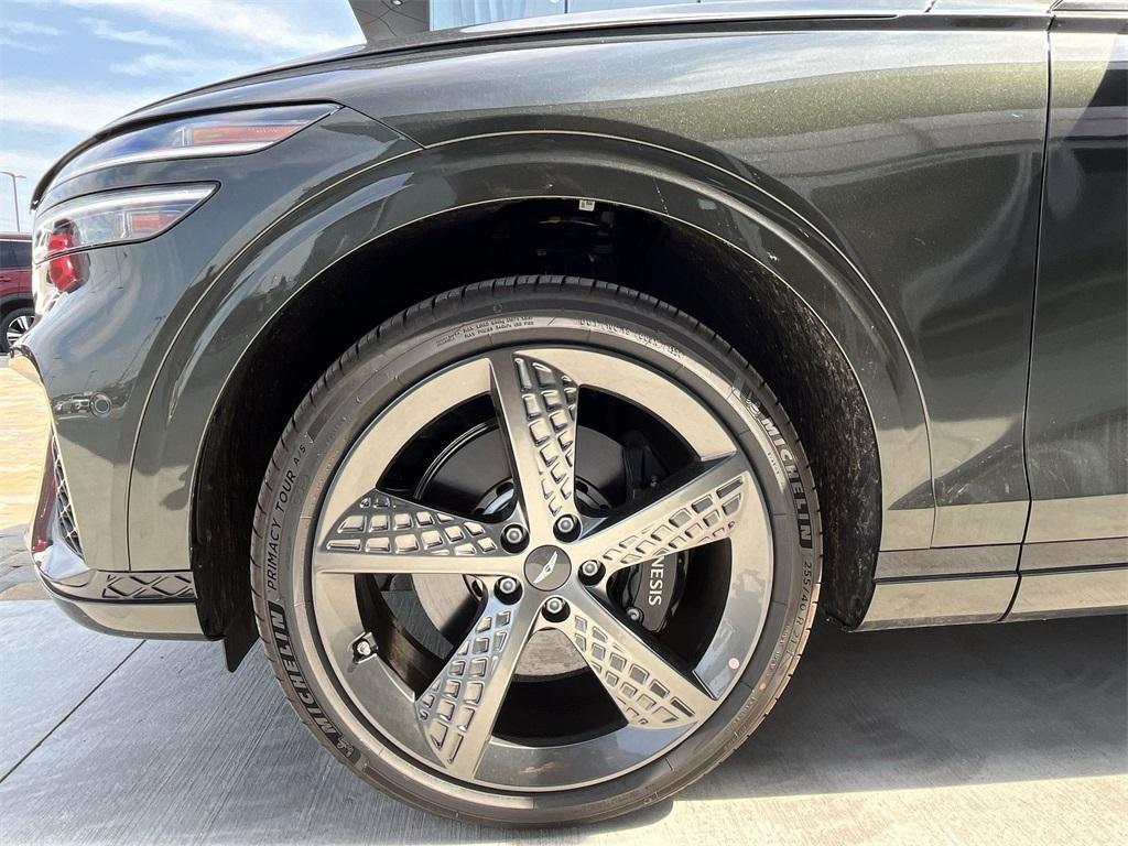 new 2025 Genesis GV70 car, priced at $61,599