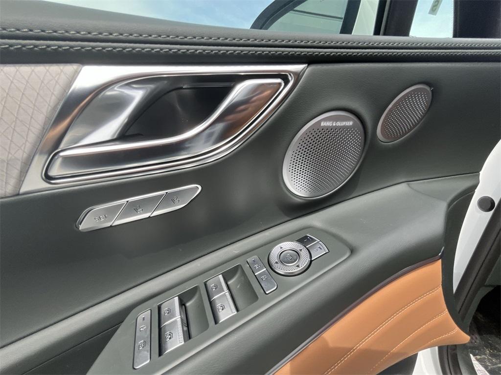 new 2025 Genesis GV80 car, priced at $80,295