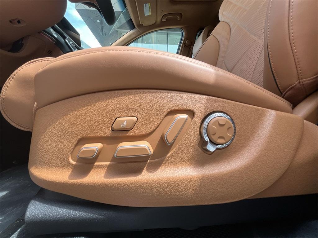 new 2025 Genesis GV80 car, priced at $80,295