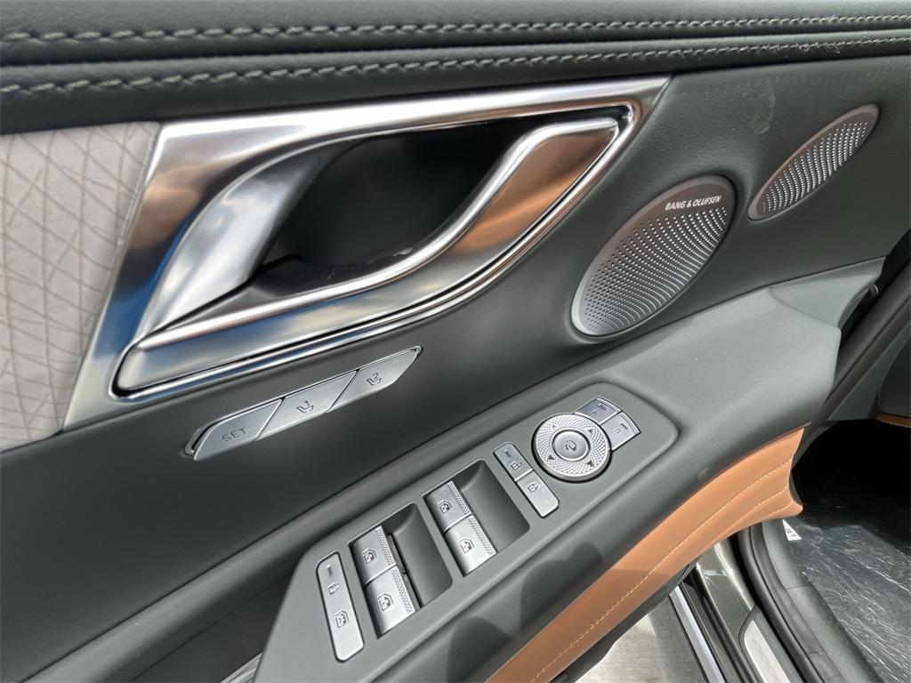 new 2025 Genesis GV80 car, priced at $80,262