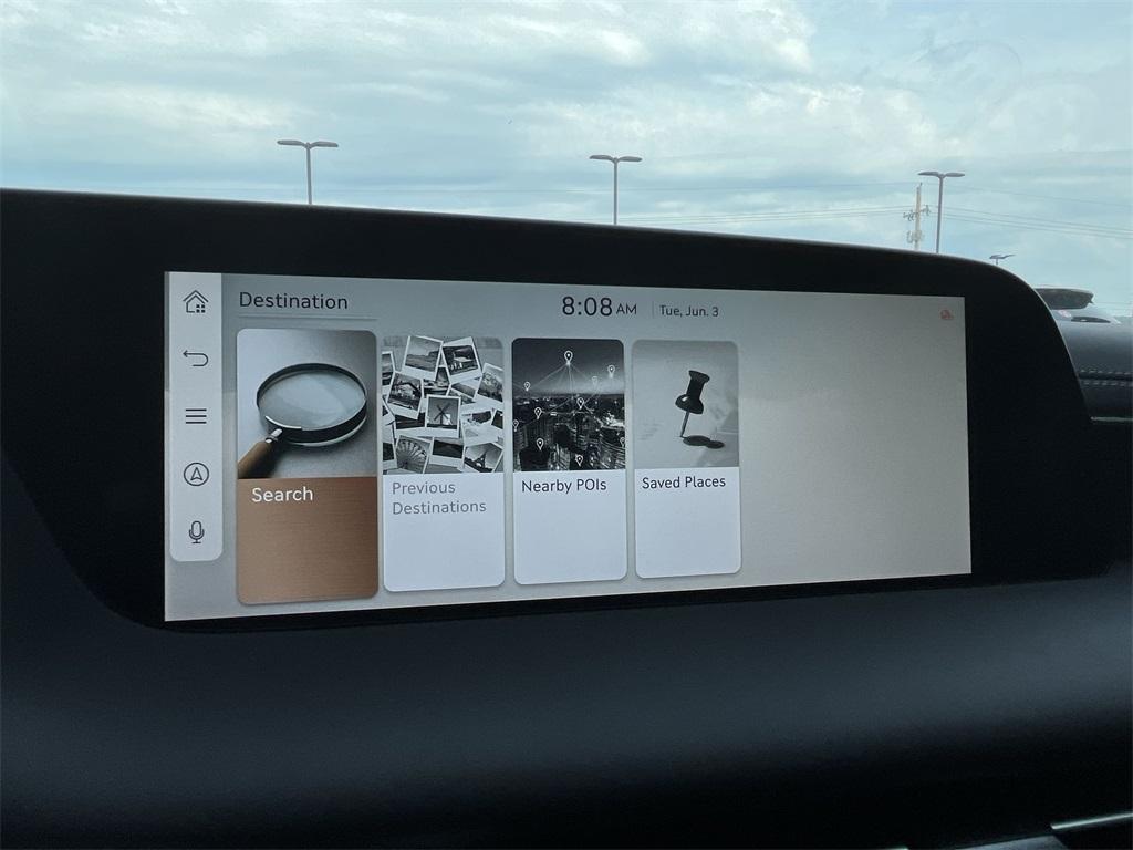 new 2025 Genesis G90 car, priced at $93,102