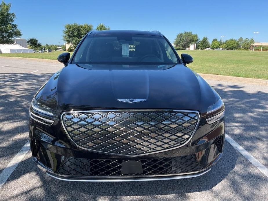 new 2025 Genesis Electrified GV70 car, priced at $68,195