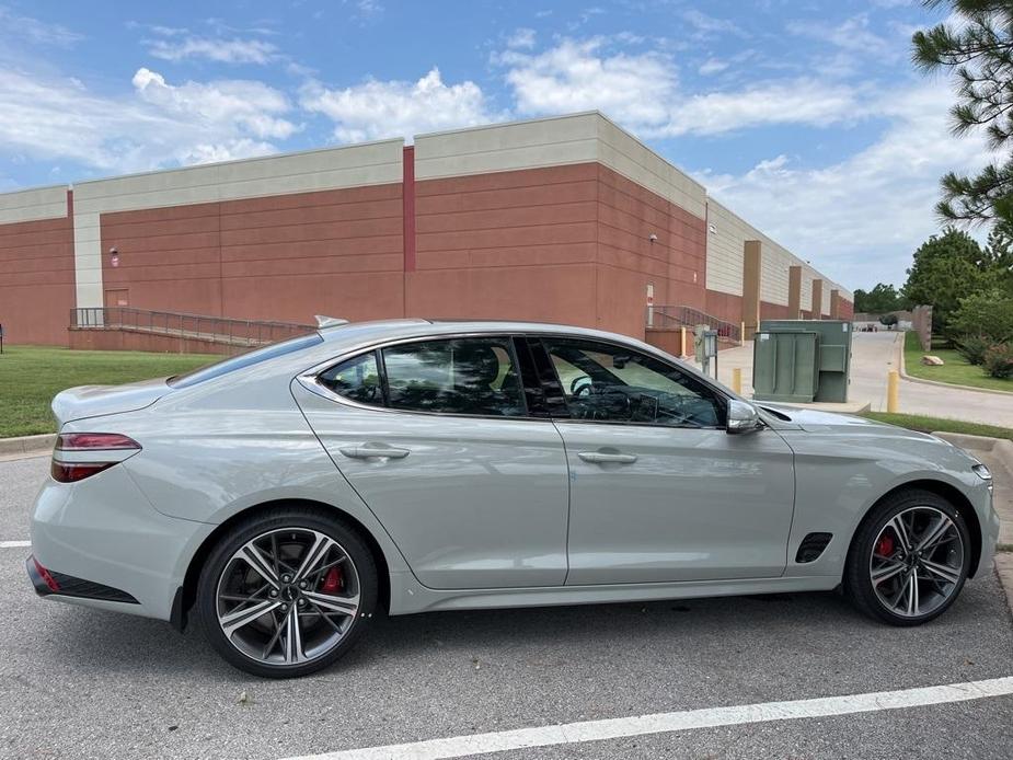 new 2025 Genesis G70 car, priced at $45,128