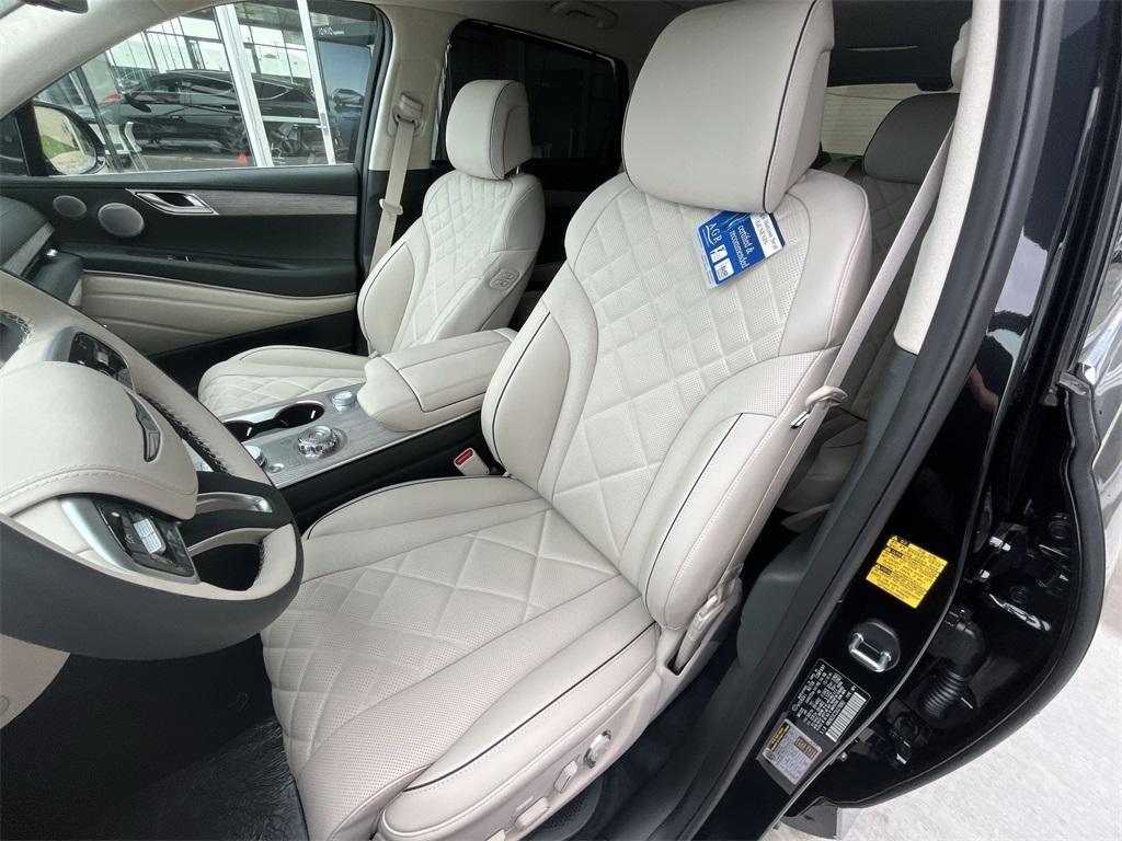 new 2025 Genesis GV80 car, priced at $80,262