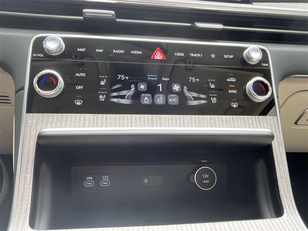 new 2025 Genesis GV80 car, priced at $80,262