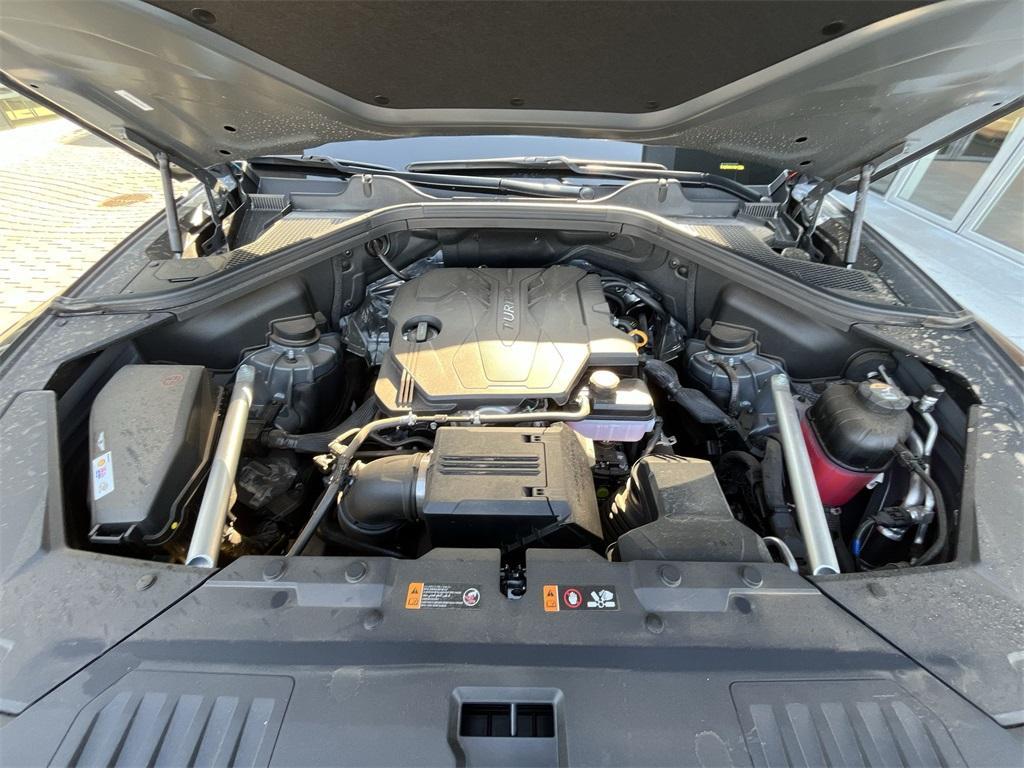 new 2025 Genesis GV80 car, priced at $68,132