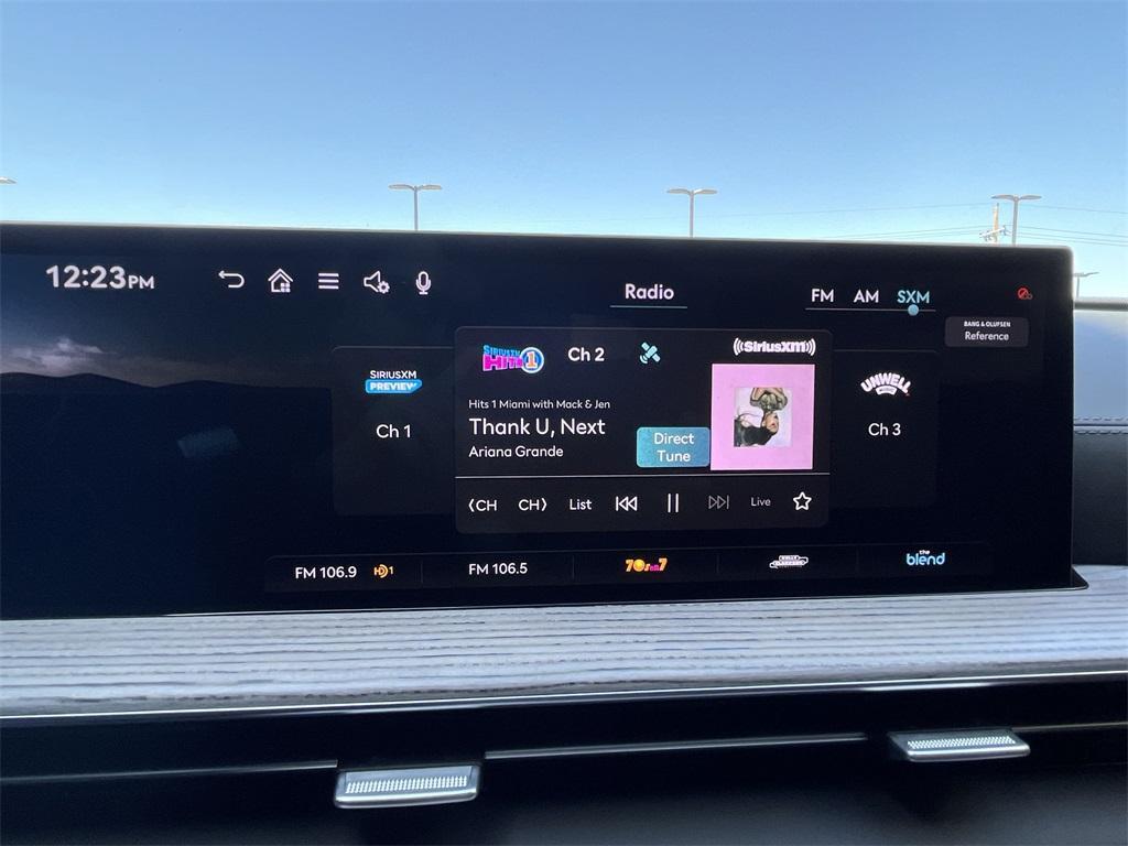 new 2025 Genesis GV80 car, priced at $81,917