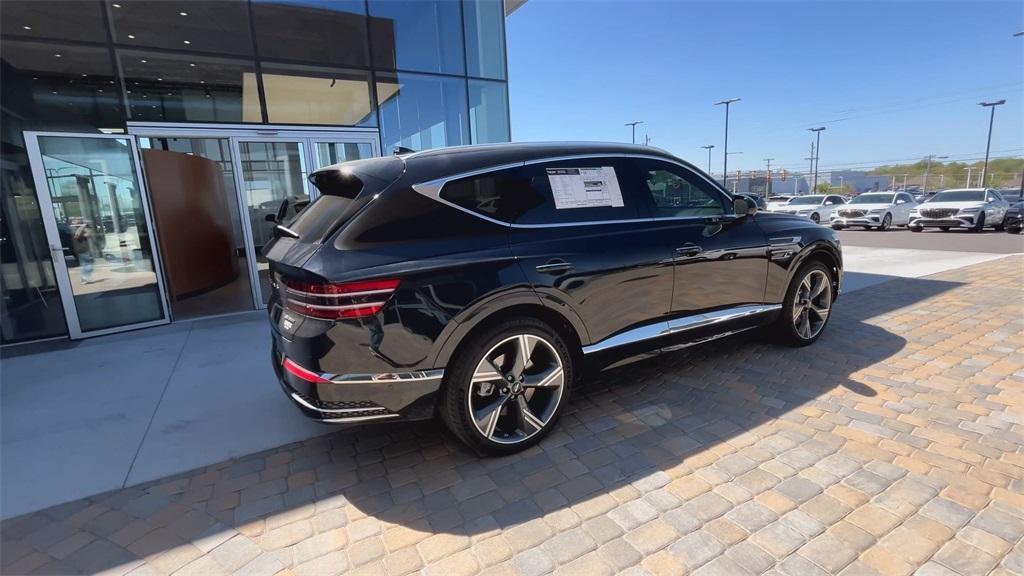 new 2025 Genesis GV80 car, priced at $81,089