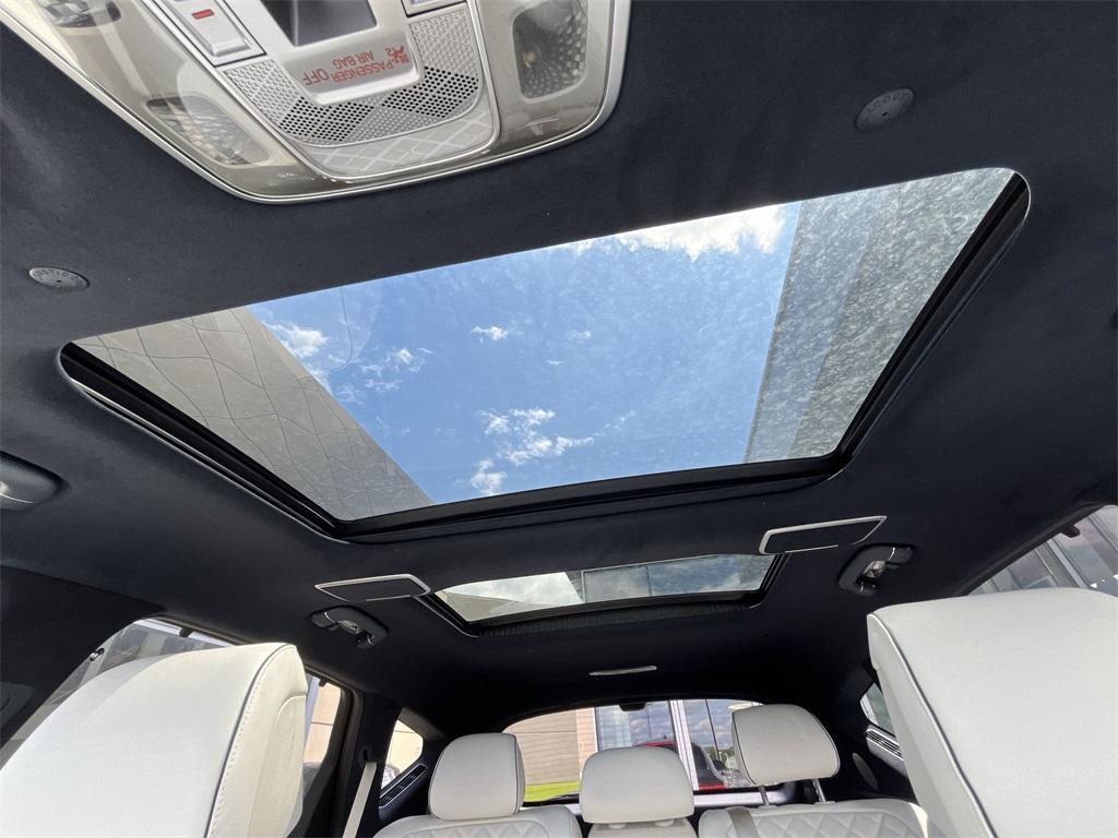 new 2025 Genesis GV80 car, priced at $81,051
