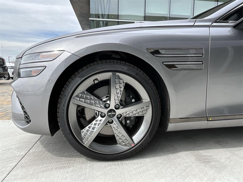 new 2025 Genesis G80 car, priced at $76,630