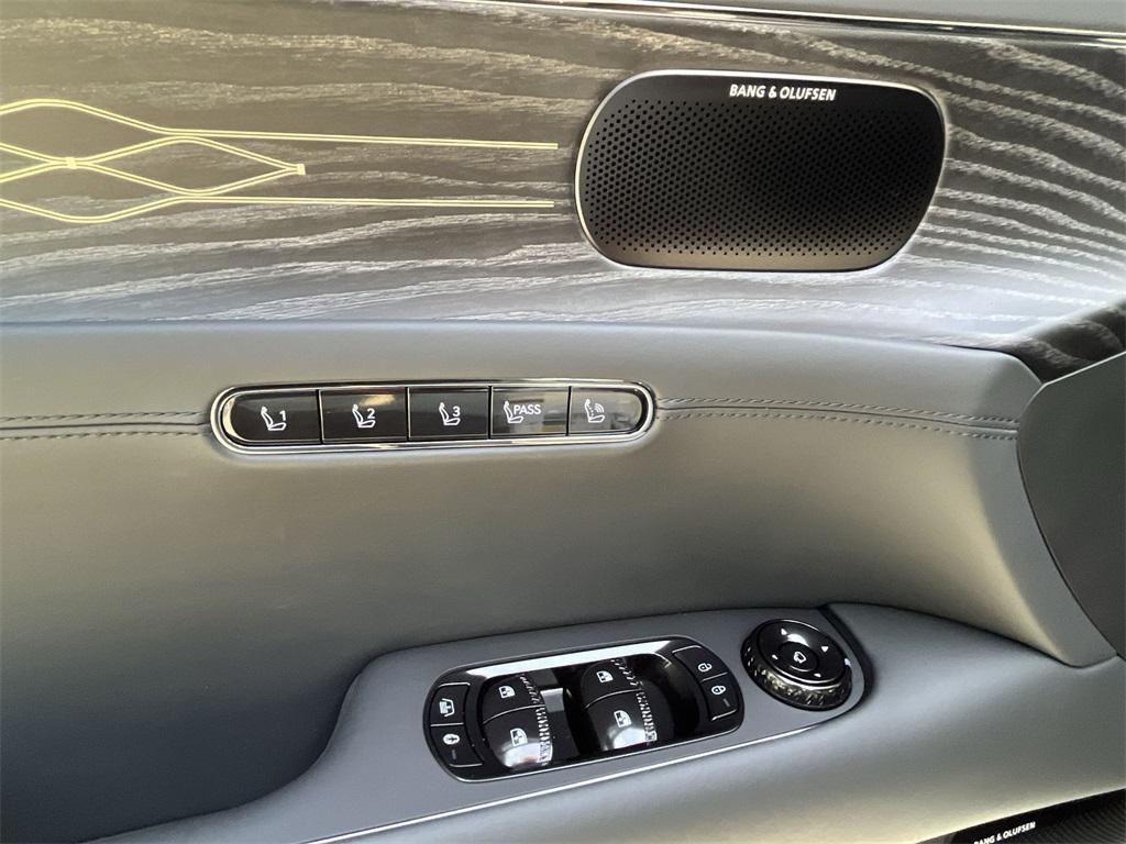 new 2026 Genesis G90 car, priced at $108,200