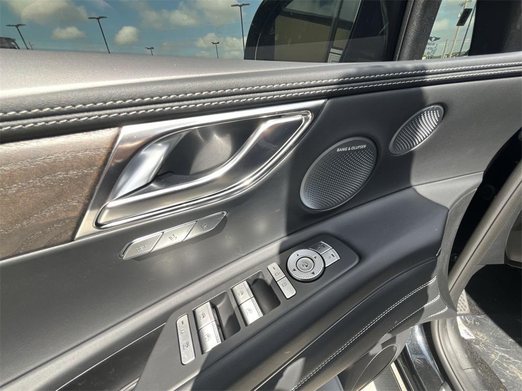 new 2025 Genesis GV80 car, priced at $72,318