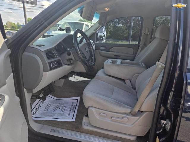 used 2007 Chevrolet Suburban car, priced at $9,499