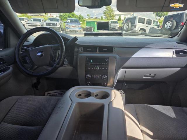 used 2007 Chevrolet Suburban car, priced at $9,499