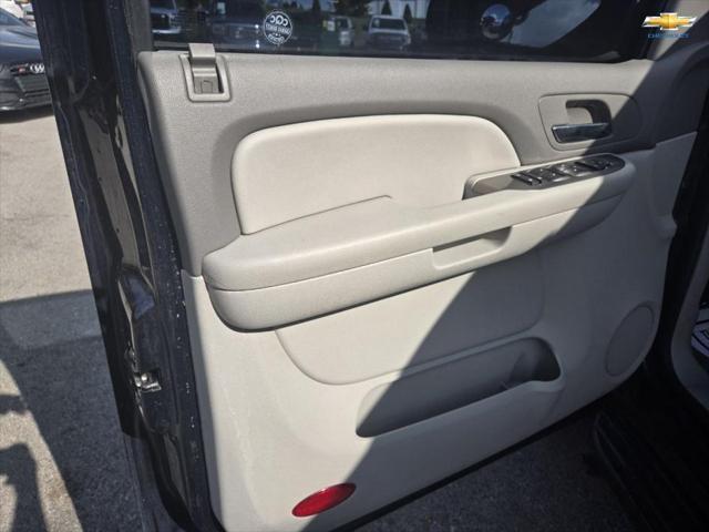 used 2007 Chevrolet Suburban car, priced at $9,499