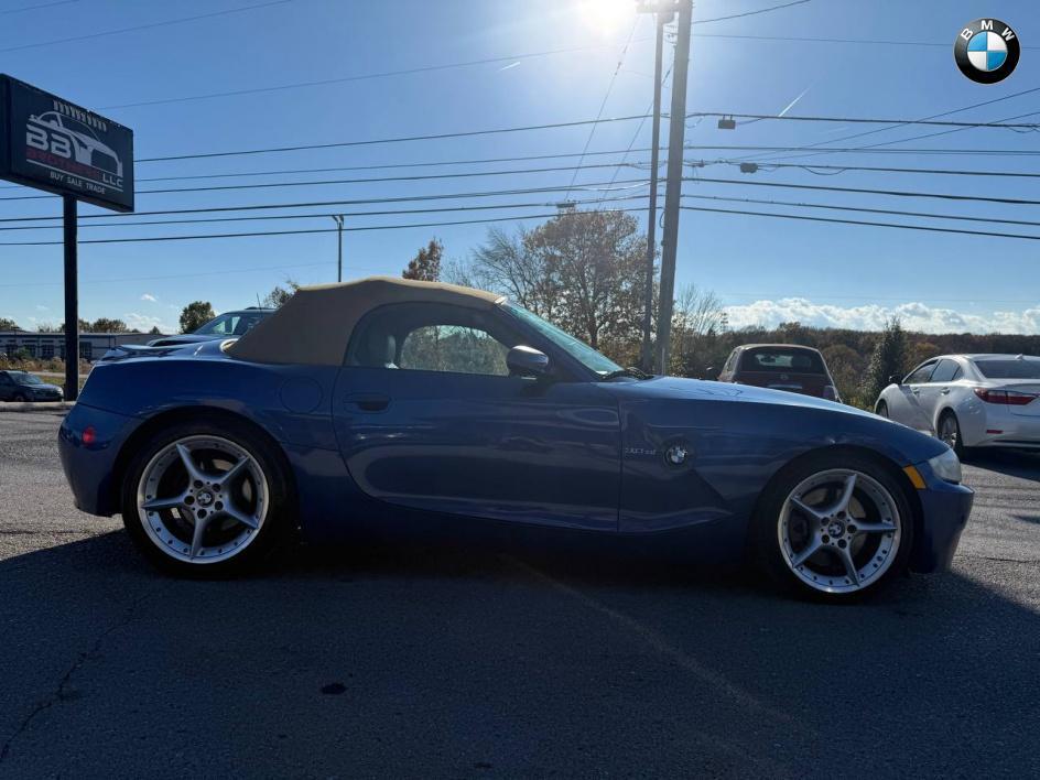 used 2007 BMW Z4 car, priced at $9,999