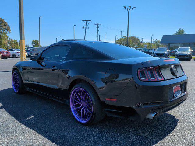 used 2013 Ford Mustang car